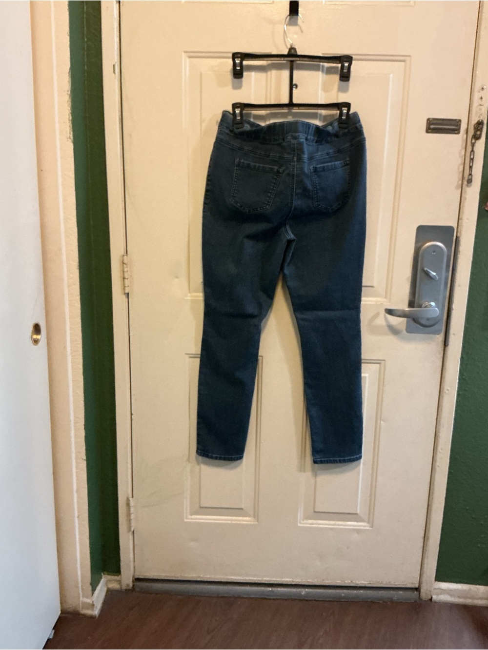 Earl Jeans Women's Skinny Jeans in Dark Blue - Picture 2 of 3